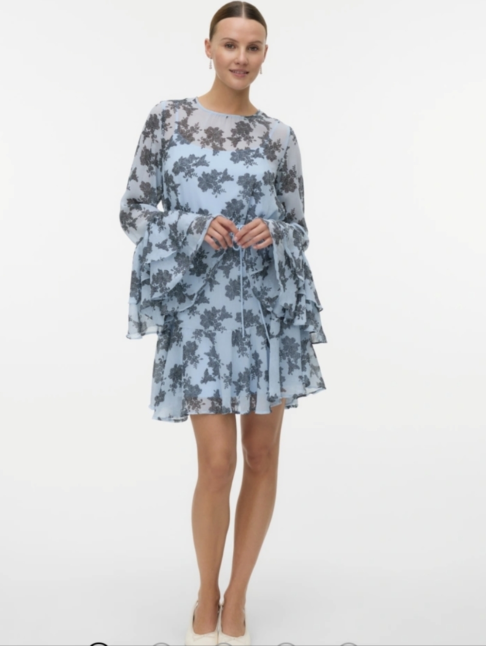 Vero Moda chiffon ruffle sleeve boho mini dress in blue floral print Size M